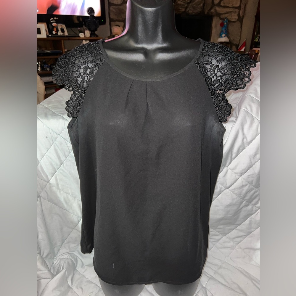 Philosophy Lace Flutter Cap Sleeves Blouse